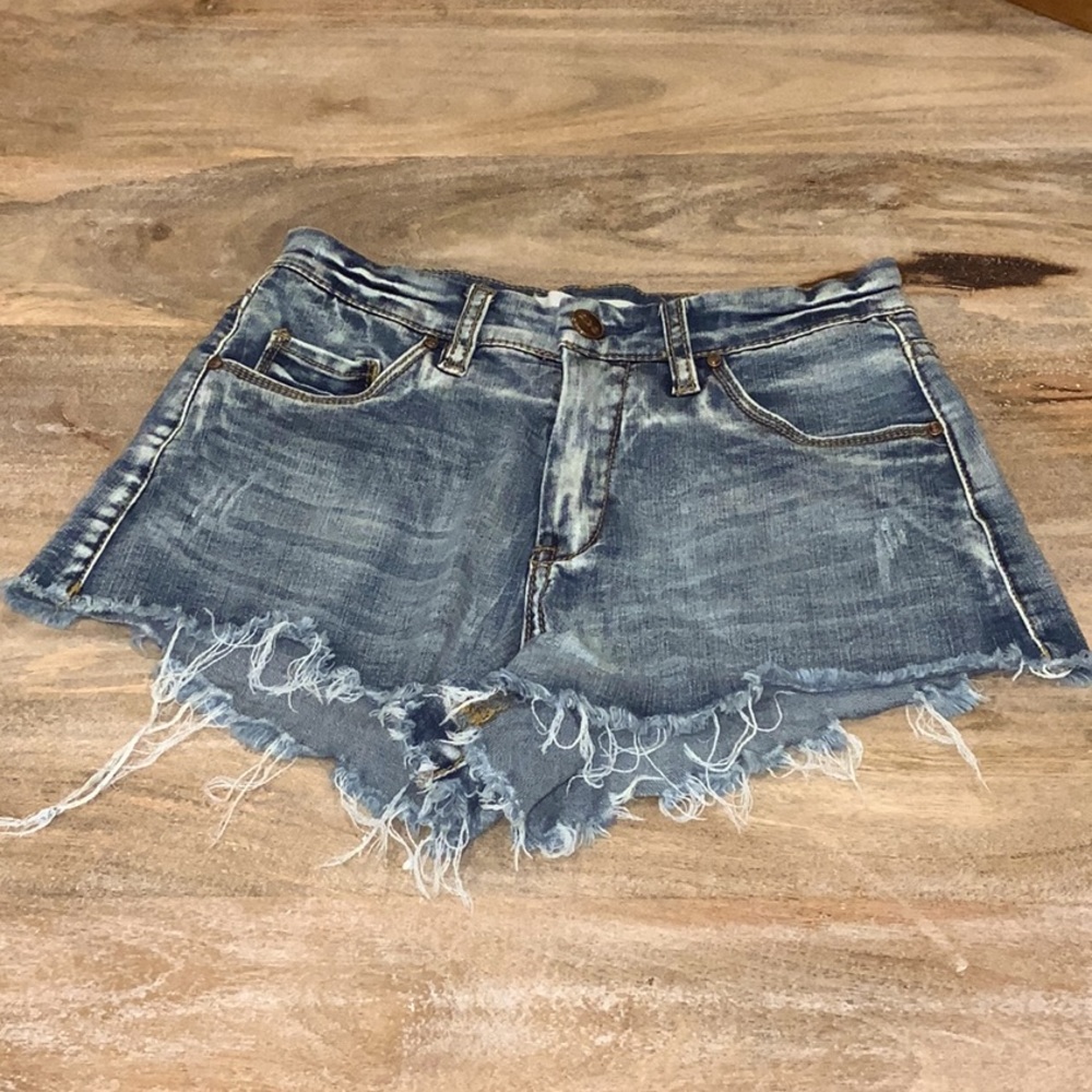 SL8 denim shorts size 25